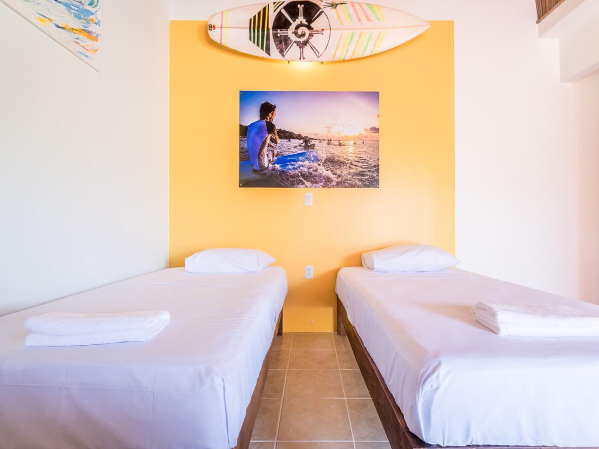 Experiencia Surf Camp Hostel Brisas de Zicatela Buitenkant foto