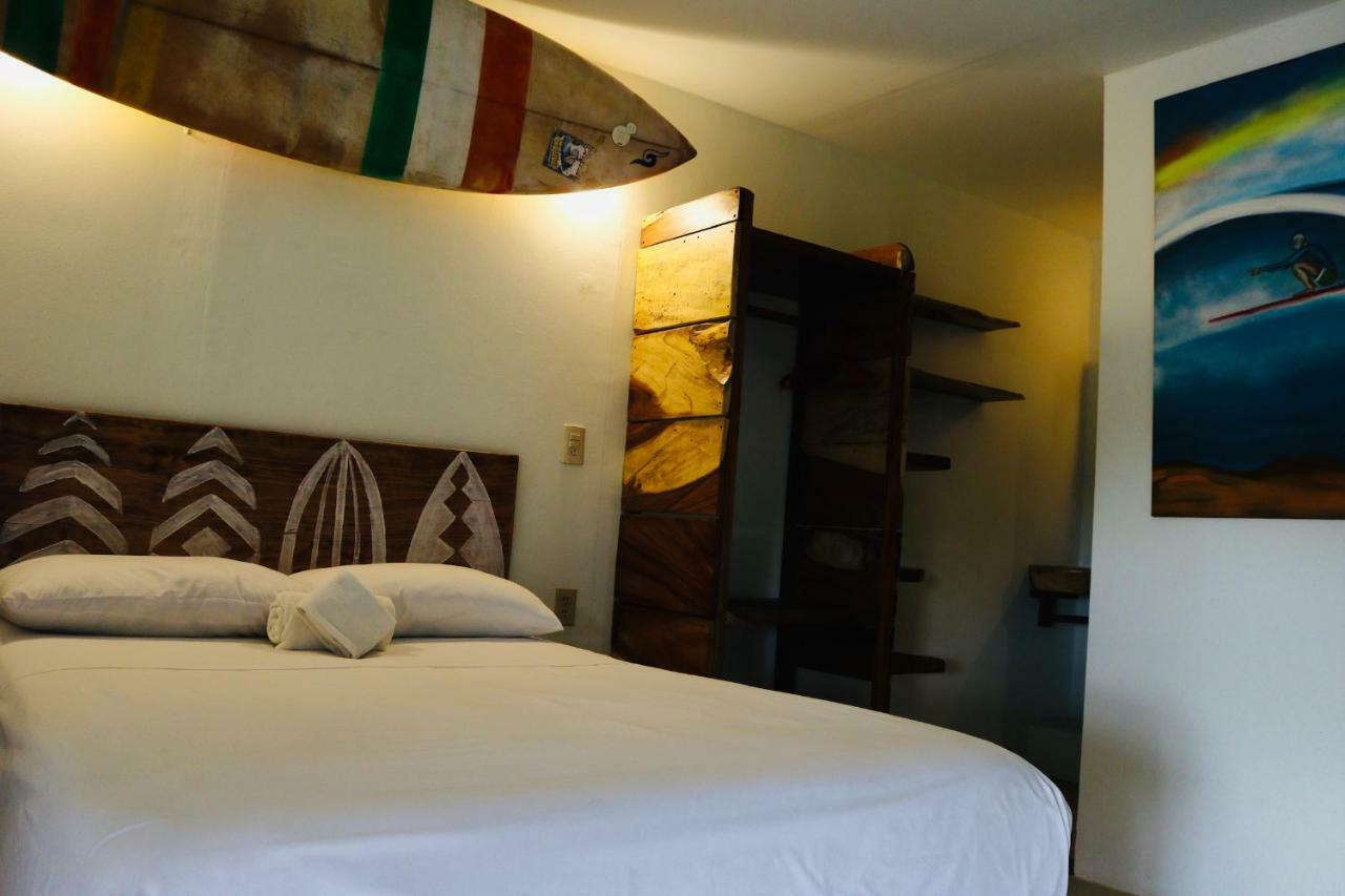 Experiencia Surf Camp Hostel Brisas de Zicatela Buitenkant foto