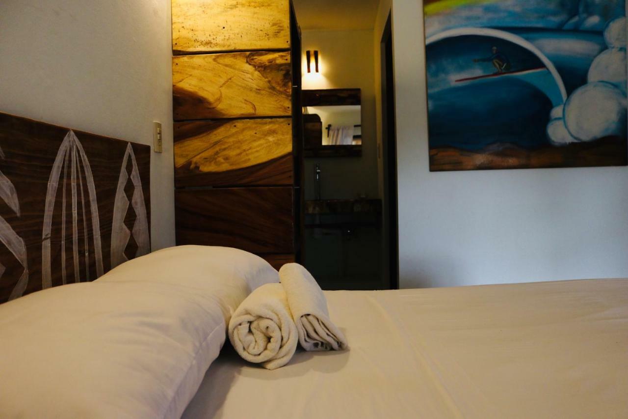 Experiencia Surf Camp Hostel Brisas de Zicatela Buitenkant foto